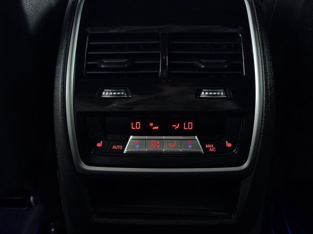 2025 BMW X6 M60i