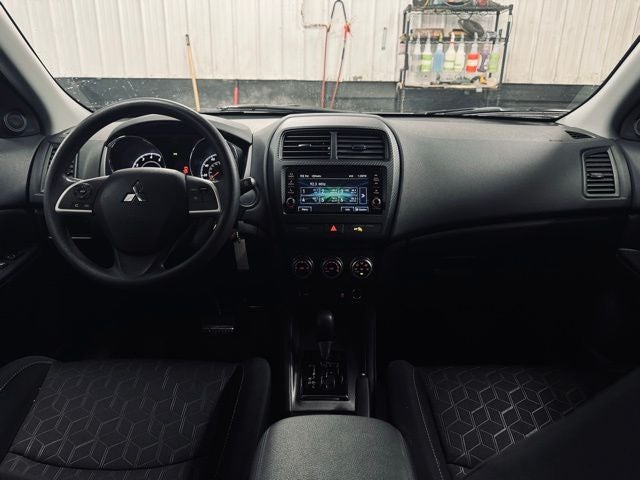 2025 Mitsubishi Outlander Sport Base