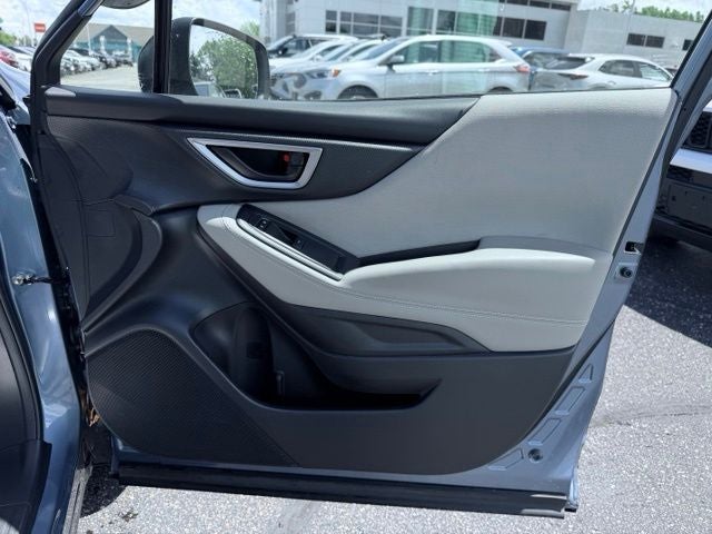2023 Subaru Forester Base