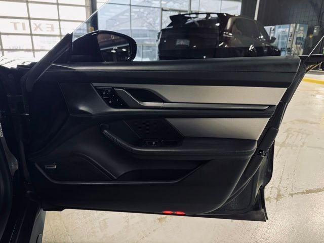 2020 Porsche Taycan Turbo