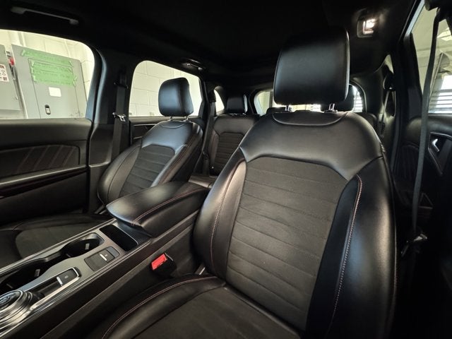 2022 Ford Edge ST Line