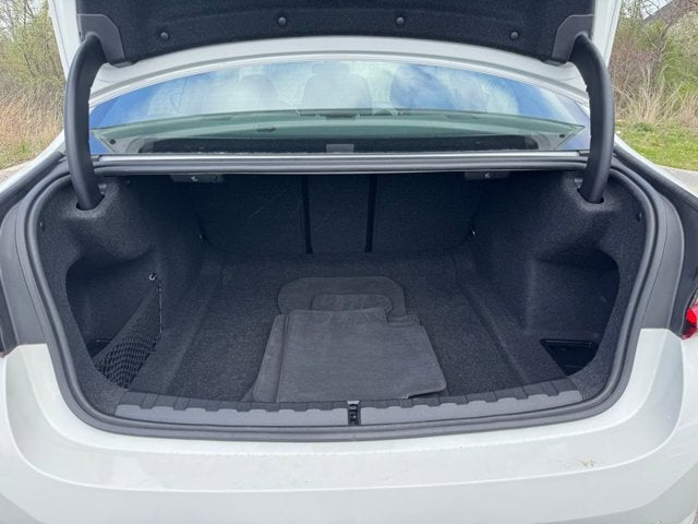 2023 BMW 3 Series 330i