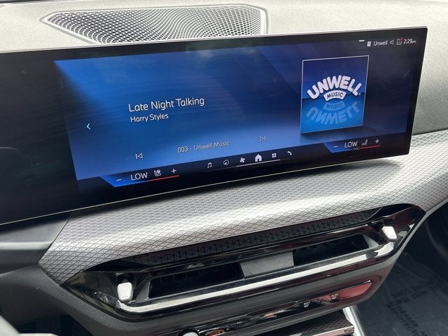 2025 BMW 3 Series 330i xDrive