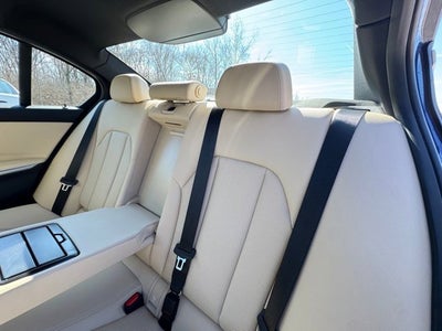 2024 BMW 3 Series 330i xDrive