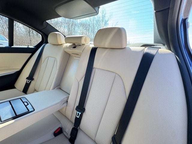 2024 BMW 3 Series 330i xDrive