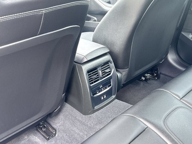 2024 BMW 3 Series 330i xDrive