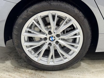 2024 BMW 3 Series 330i xDrive