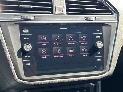 2024 Volkswagen Tiguan SE R-Line Black