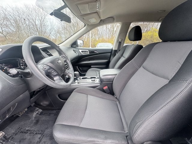 2020 Nissan Pathfinder S