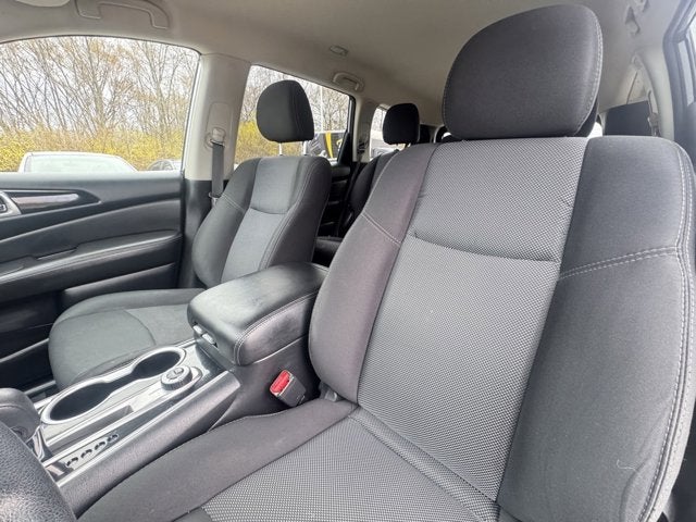 2020 Nissan Pathfinder S