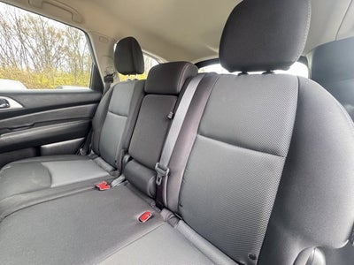 2020 Nissan Pathfinder S