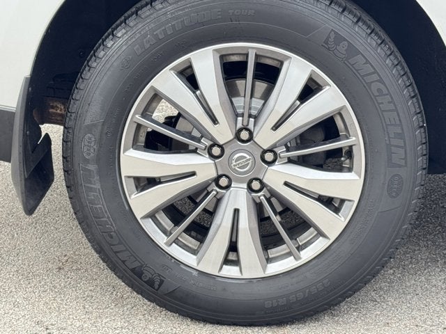 2020 Nissan Pathfinder S