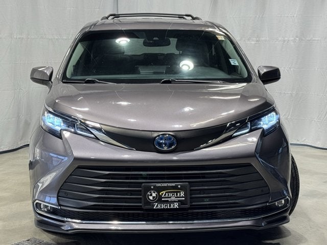2021 Toyota Sienna XLE