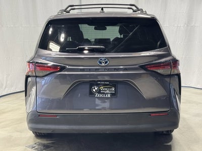 2021 Toyota Sienna XLE