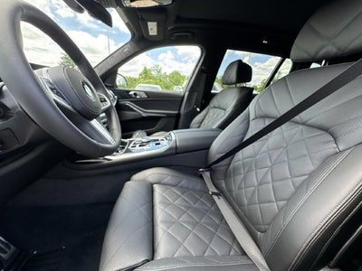 2027 BMW X7 xDrive40i