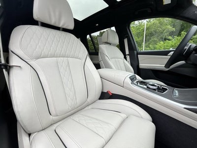 2027 BMW X7 xDrive40i