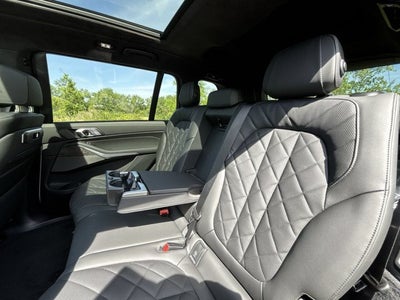 2027 BMW X7 xDrive40i