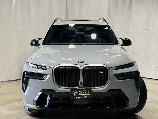2025 BMW X7 M60i