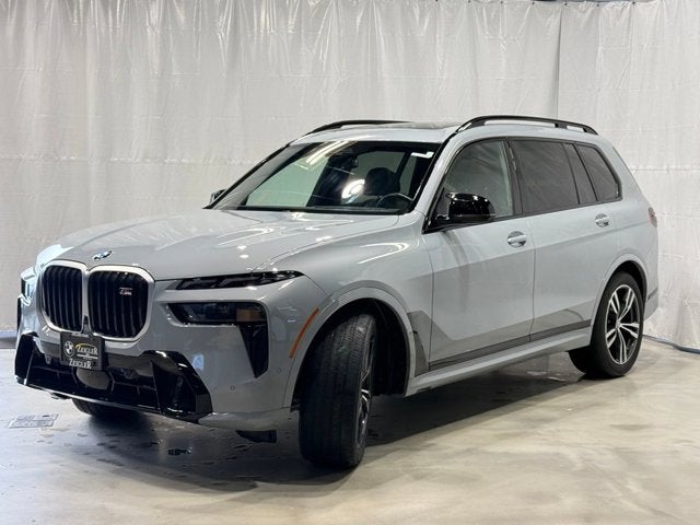 2025 BMW X7 M60i