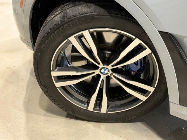 2025 BMW X7 M60i
