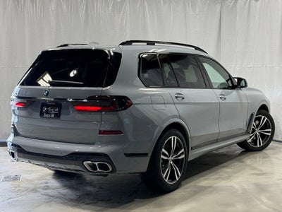 2025 BMW X7 M60i