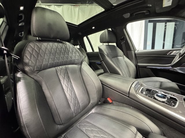 2025 BMW X7 M60i