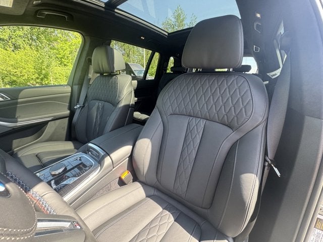 2026 BMW X7 M60i