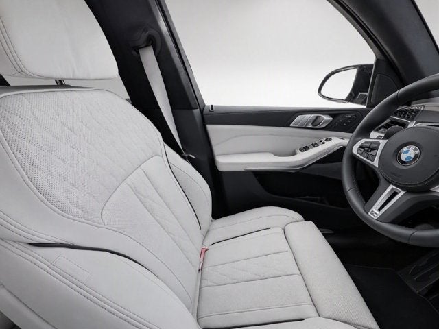2027 BMW X7 M60i