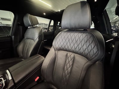 2024 BMW X7 M60i