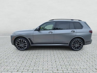 2027 BMW X7 M60i