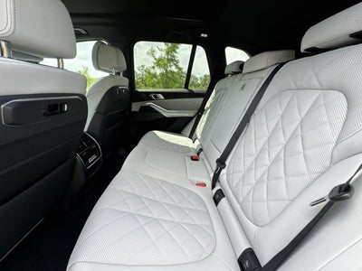 2026 BMW X5 M60i