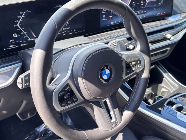 2025 BMW X5 M60i