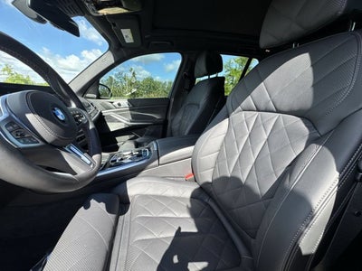 2025 BMW X5 M60i