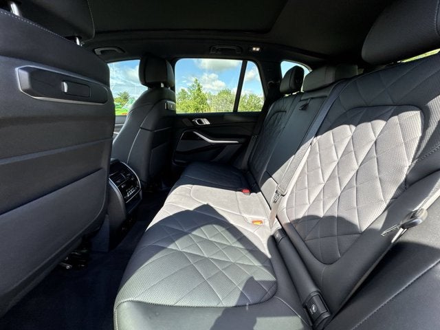 2025 BMW X5 M60i