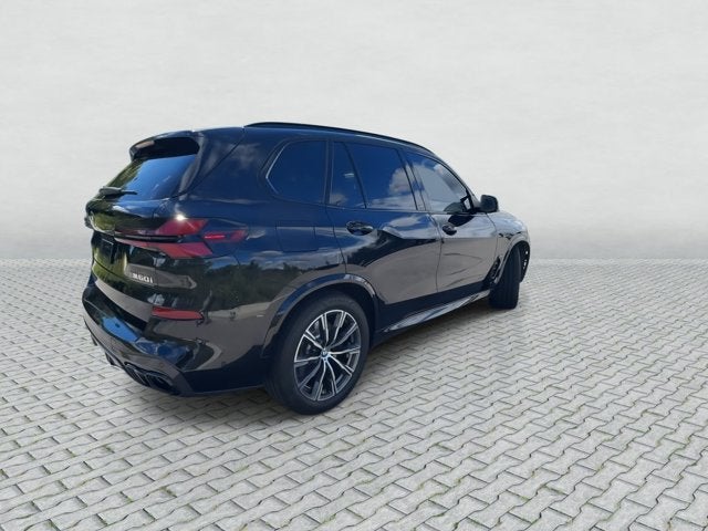 2025 BMW X5 M60i