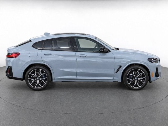 2025 BMW X4 M40i
