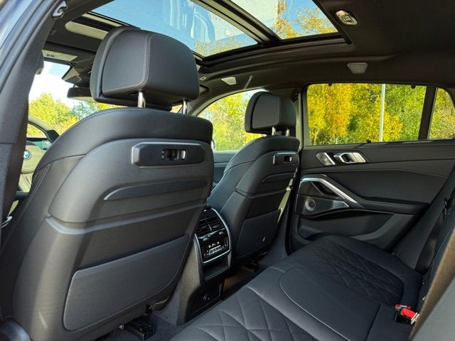 2026 BMW X6 M60i