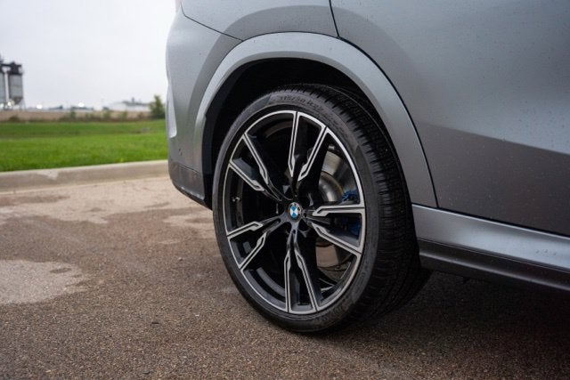2025 BMW X6 M60i