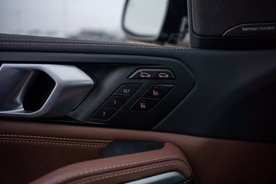 2025 BMW X6 M60i