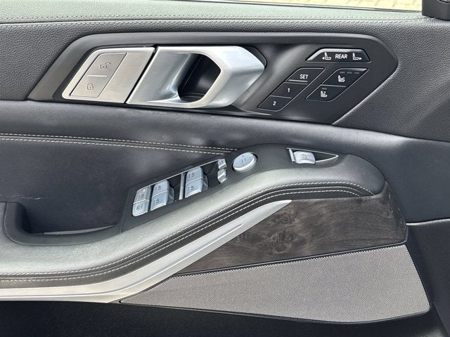 2021 BMW X7 M50i
