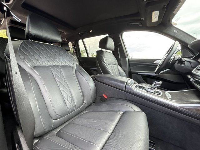 2021 BMW X7 M50i