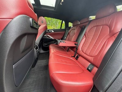 2022 BMW X6 xDrive40i