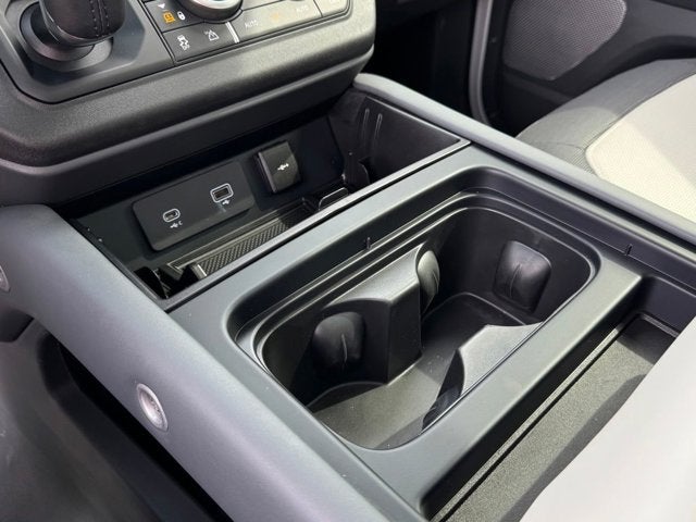2024 Land Rover Defender X-Dynamic SE