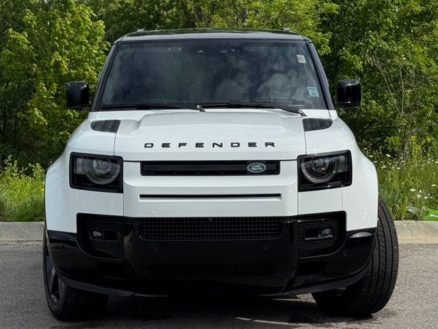 2024 Land Rover Defender X-Dynamic SE