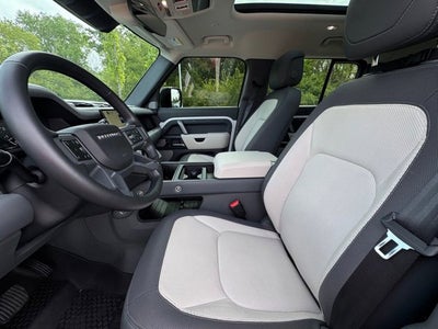 2024 Land Rover Defender X-Dynamic SE