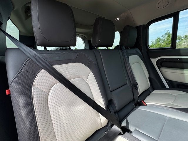 2024 Land Rover Defender X-Dynamic SE