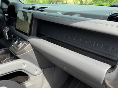 2024 Land Rover Defender X-Dynamic SE