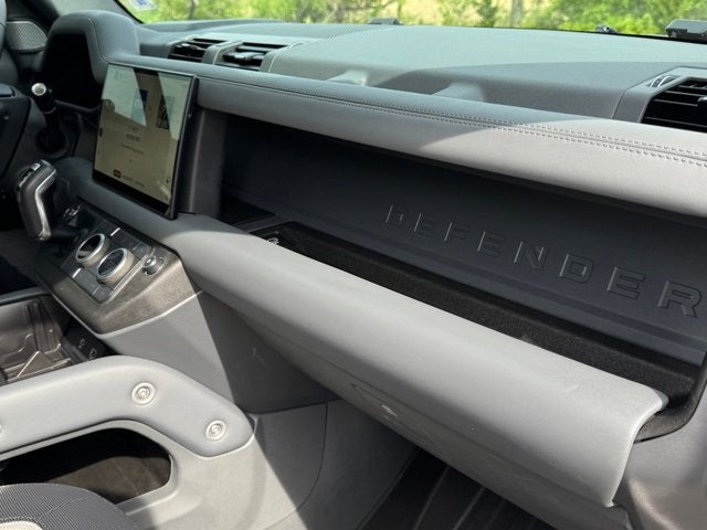 2024 Land Rover Defender X-Dynamic SE