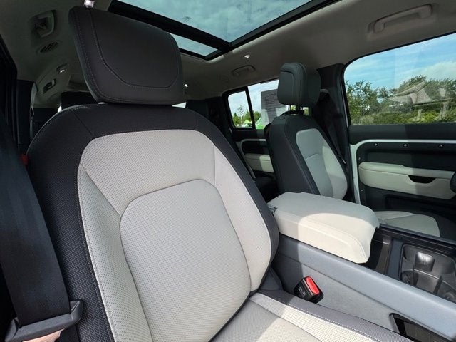 2024 Land Rover Defender X-Dynamic SE