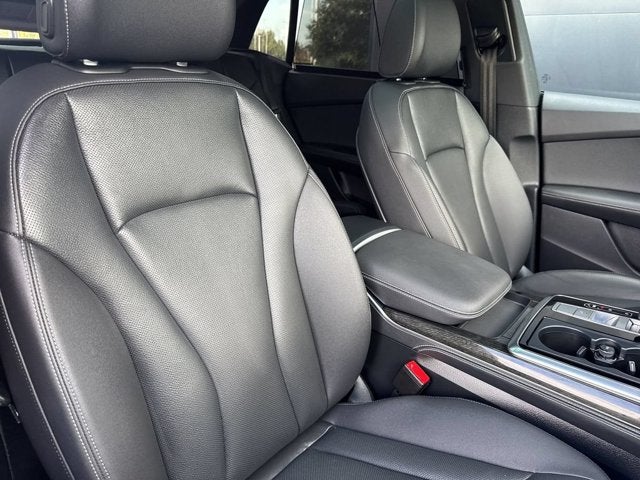 2025 Audi Q8 Premium Plus